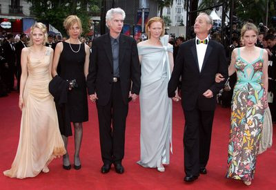 La montée des marches du Jury de la Caméra d'Or et de l'équipe du film "Broken Flowers"