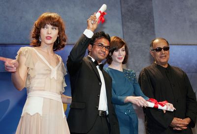 Caméra d'Or ex-aequo : "Sulanga Enu Pinisa (La Terre Abandonnée)" de Vimukthi Jayasundara et "Me and You and Everyone we Know (Toi, Moi et tous les Autres)" de Miranda July