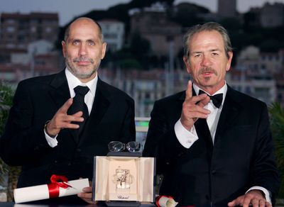 Prix du scénario : Guillermo Arriaga pour "The Three Burials of Melquiades Estrada (Trois Enterrements)" de Tommy Lee Jones