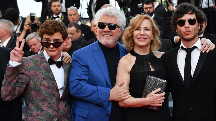 Lorenzo Ferro,  Pedro Almodóvar,  Cecilia Roth, Luis Ortega - El Ángel (L’Ange) © Alberto Pizzoli/AFP