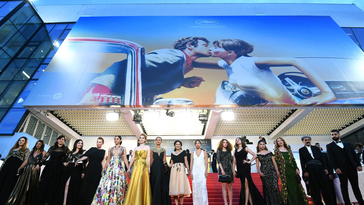 Team of the film Les Filles du soleil (Girls of the Sun) © Loic Venance/AFP