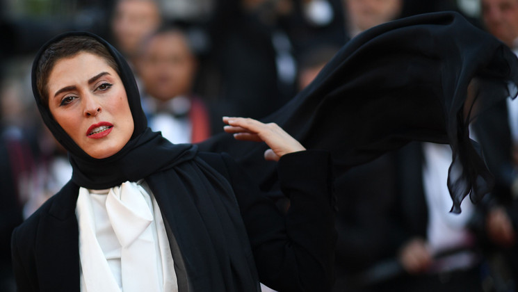Behnaz Jafari - Se Rokh  (Three Faces) – Closing Ceremony © Loic Venance/AFP