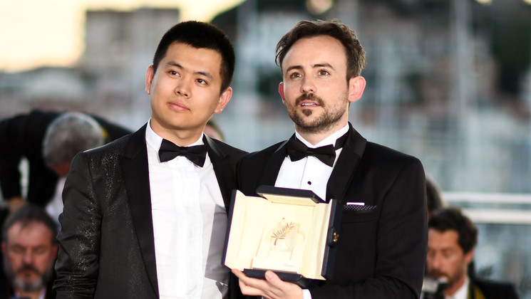 Charles Williams - Palme d'or du court métrage (All These Creatures) et Wei Shujun - Mention spéciale du Jury (On The Border) © Anne-Christine Poujoulat/AFP