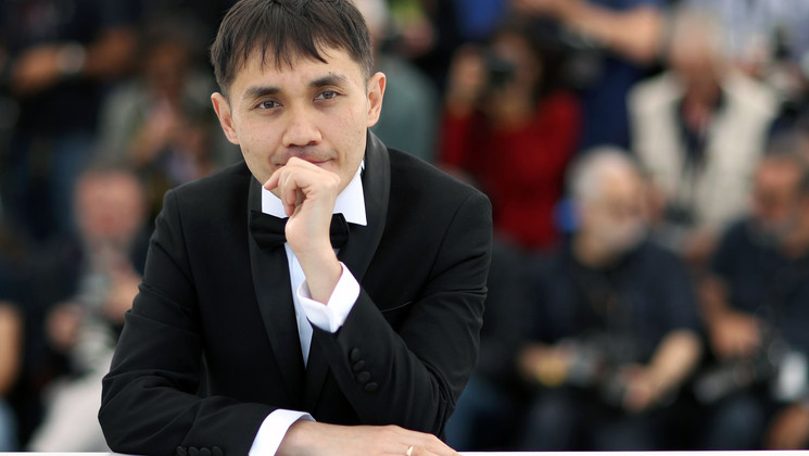 Adilkhan Yerzhanov - Laskovoe Bezrazlichie Mira (The Gentle Indifference of the World) © Valery Hache/AFP