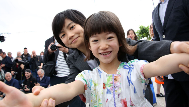 Miyu Sasaki, Jyo Kairi - Manbiki kazoku (Une affaire de famille) © Christophe Bouillon /FDC