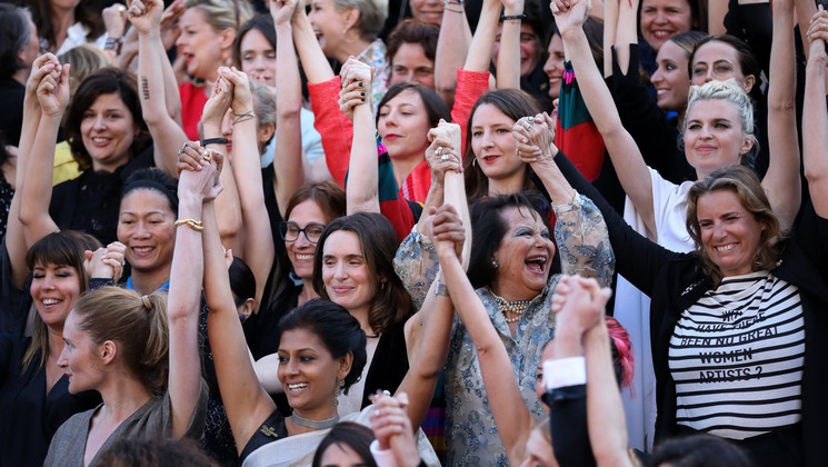 Montée des Marches de 82 femmes de cinéma © François Silvestre De Sacy /FDC