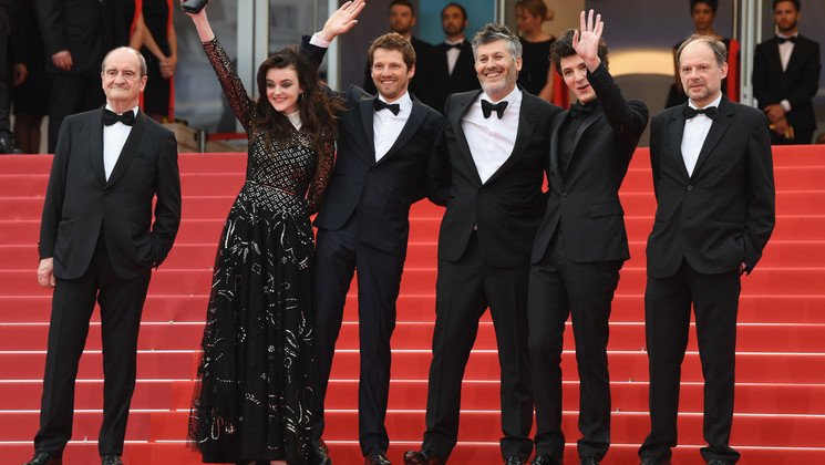 Équipe du film Plaire, aimer et courir vite avec Pierre Lescure © Pascal Le Segretain/Getty Images