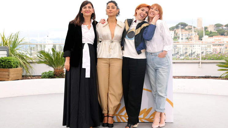 Didar Domehri, Golshifteh Farahani, Eva Husson, Emmanuelle Bercot - Les Filles du soleil (Girls of the Sun) © Mathilde Petit /FDC