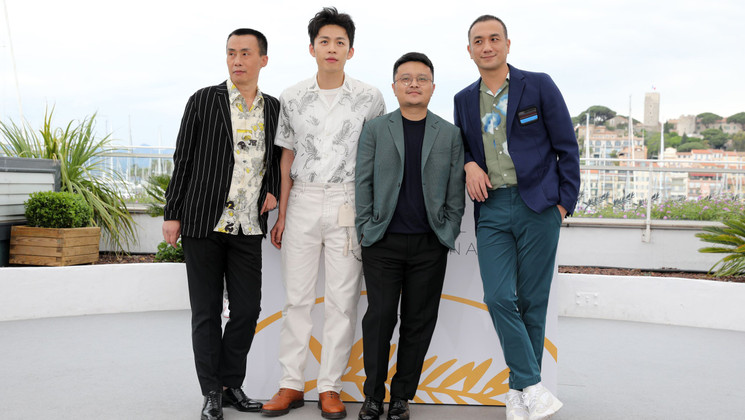 Team of the film Di Qiu Zui Hou De Ye Wan (Long Day's Journey Into Night) © Mathilde Petit /FDC