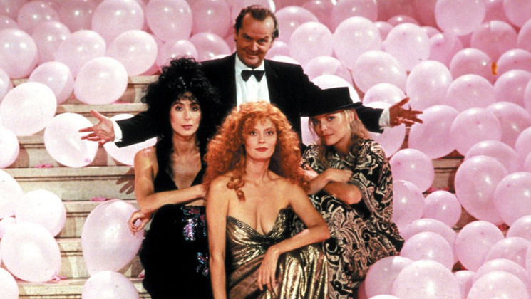Jack Nicholson, Cher, Susan Sarandon et Michelle Pfeiffer dans Les Sorcières d'Eastwick (The Witches of Eastwick) de George Miller - 1987 © DR