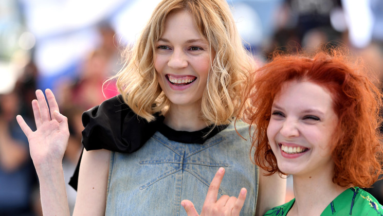 Victoria MIROSHNICHENKO, Vasilisa PERELYGINA - Beanpole ( Une Grande Fille ) © Pascal Le Segretain / Getty Images