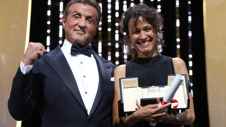 Sylvester Stallone avec Mati Diop - Atlantique, Grand Prix © Valery Hache / AFP