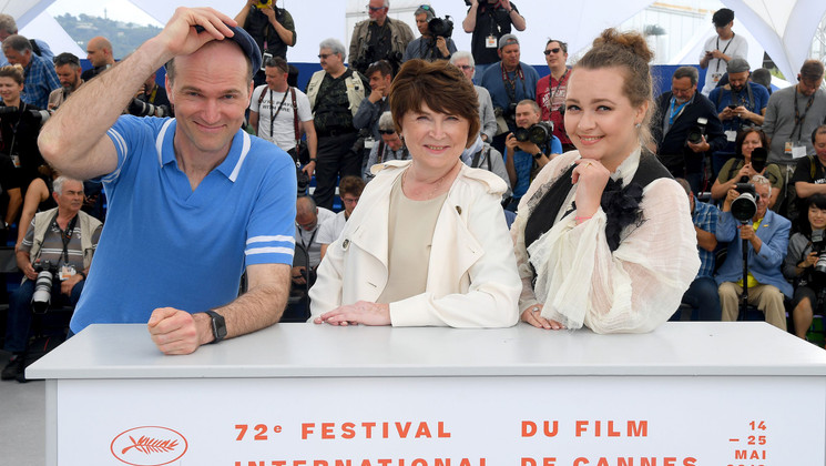 Kristina Schneider, Larisa Sadilova, Egor Barinov - Once In Trubchevsk © Stéphane Cardinale-Corbis / Getty Images