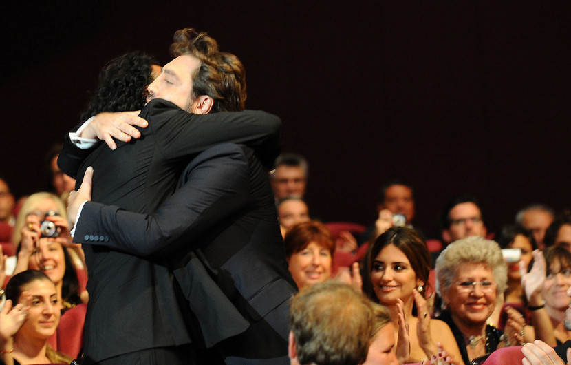 2010 – Javier Bardem receives the Best Actor award at the Closing Ceremony for his role in "Biutiful" © S. Cardinale/Corbis via Getty Images