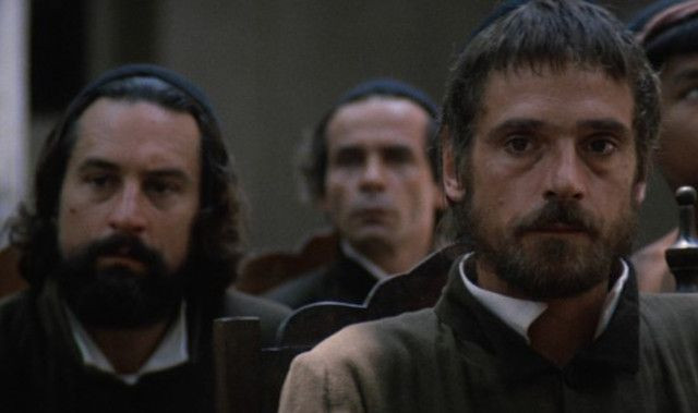 Robert De Niro et Jeremy Irons dans Mission de Roland Joffé
