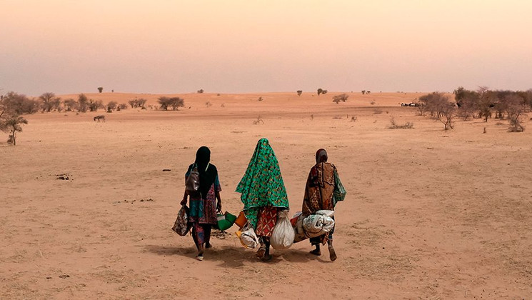 Marcher sur l'eau de Aïssa Maïga © Rousslan Dion, Bonne Pioche Cinéma - 2021