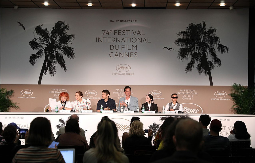 Team of the movie Red Rocket © Mathilde Gardel / FDC