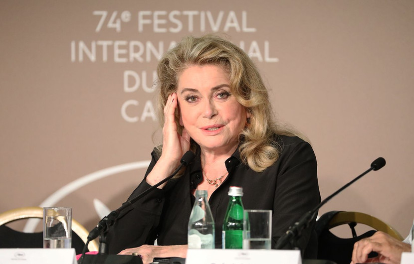 Catherine Deneuve - De son vivant (Peaceful) © Valentina Claret / FDC