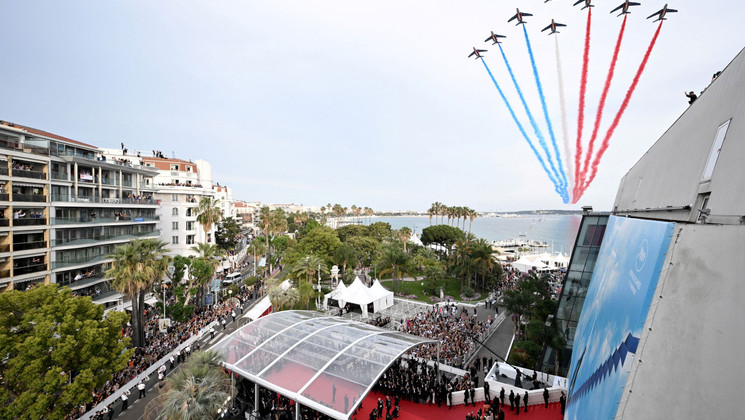 Red carpet entrance of Top Gun: Maverick © Loïc Venance / AFP