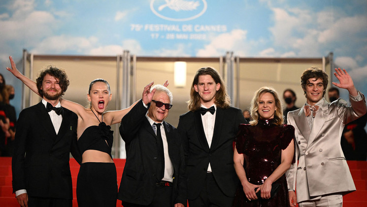 Team of the movie -  Red carpet entrance of Eo © Christophe Simon / AFP