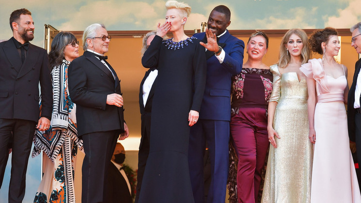Tilda Swinton & Idriss Elba - Montée des marches de Three Thousand Years Of Longing (Trois Mille Ans A T'Attendre) © Dominique Charriau / Getty / WireImage