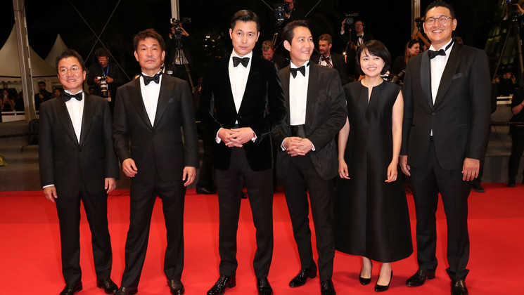 Équipe du film - Montée des marches HUNT © Gisel Schober / Getty