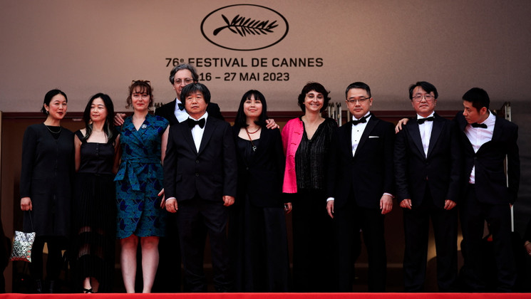 Équipe du film QING CHUN (CHUN) - Montée des marches © Valery Hache / AFP 