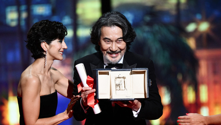 Koji Yakusho & Zar Amir Ebrahimi - PERFECT DAYS, Best Performance by an Actor © CHRISTOPHE SIMON / AFP