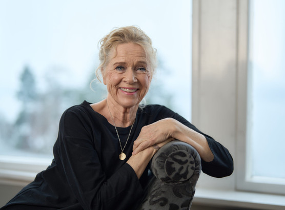 LIV ULLMANN - A ROAD LESS TRAVELLED