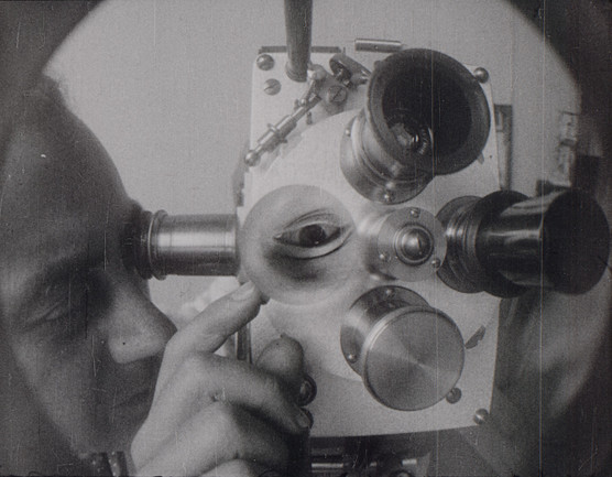 RETURN TO REASON © Man Ray 2015 Trust / ADAGP, Paris 2023
