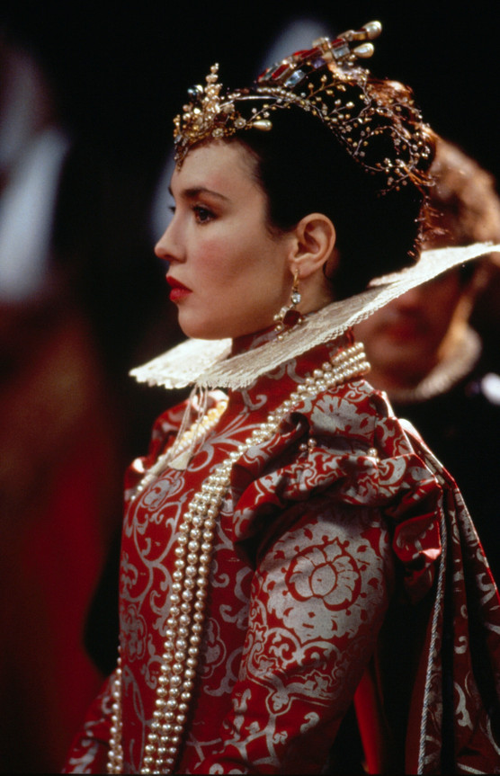 QUEEN MARGOT