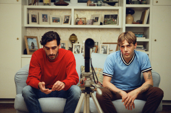 MATTHIAS ET MAXIME © Shayne Laverdiere