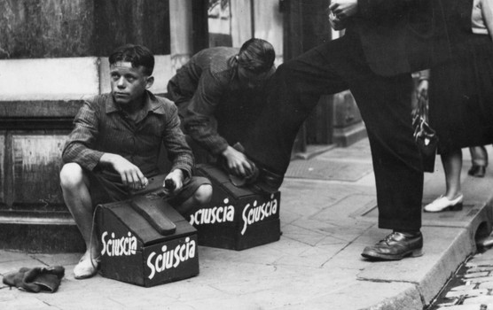SCIUSCIÀ © Archivio Giuditta Rissone Emi De Sica/Cineteca di Bologna