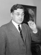 Raymond QUENEAU
