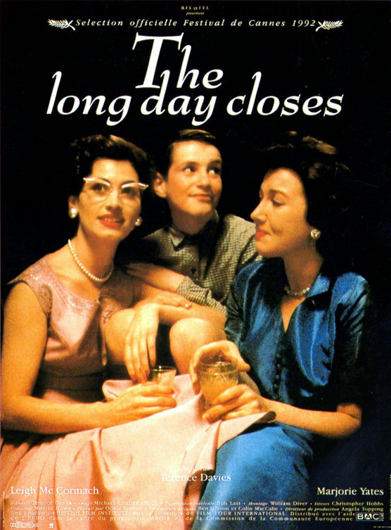THE LONG DAY CLOSES © DR
