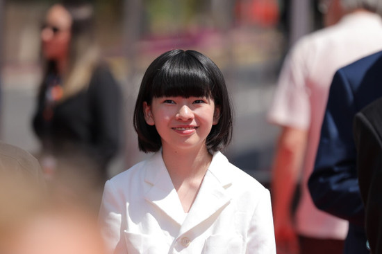 Yui Suzuki – Montée des marches RENOIR