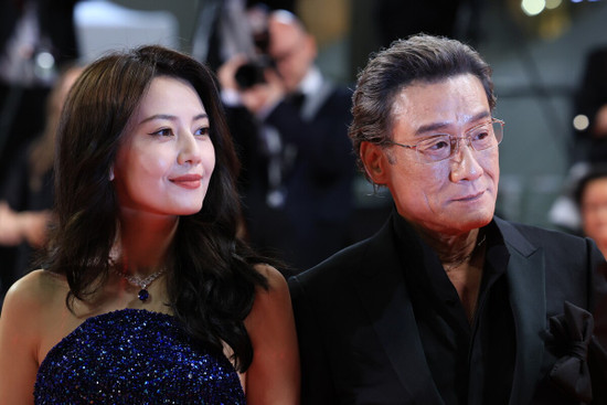 Gao Yuan Yuan & Tony Leung Ka Fai – Montée des marches de SONS OF THE NEON NIGHT