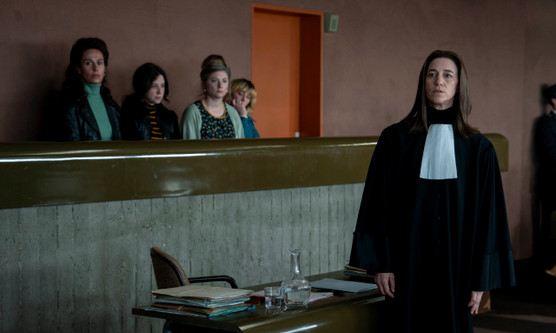 WOMEN ON TRIAL © Marie-Camille Orlando / 2026 - QUAD - FAM - ADNP - GAUMONT - FRANCE 3 CINEMA