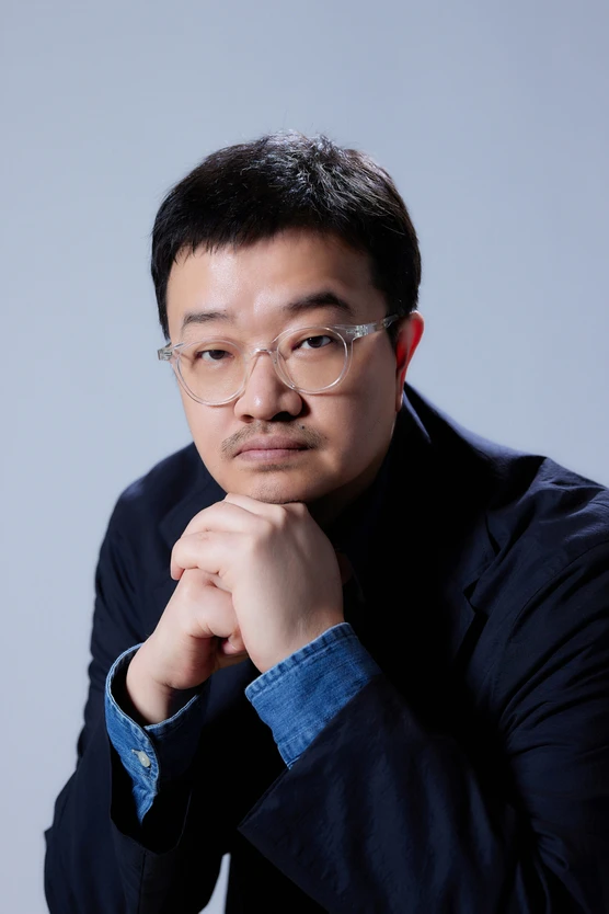 Retrato del director Yeon Sang-ho