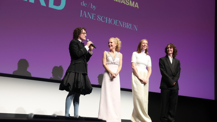 ane Schoenbrun Gillian Anderson Hannah Einbinder Arthur Conti Teenager sex and death at camp Miasma Ceremonie Ouverture UCR