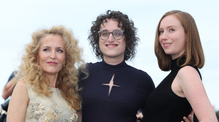 Jane Schoenbrun Gillian Anderson Hannah Einbinder Teenager sex and death at camp Miasma photocall