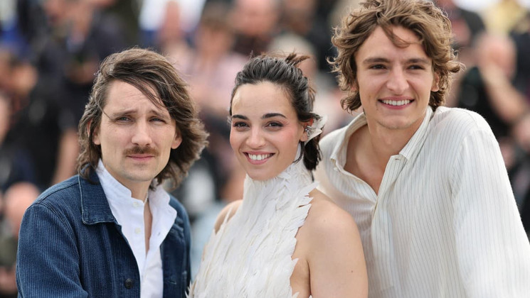 L'Âge d'or, Bérenger Thouin, Souheila Yacoub, Vassili Schneider, Photocall  © Thibaud MORITZ / AFP