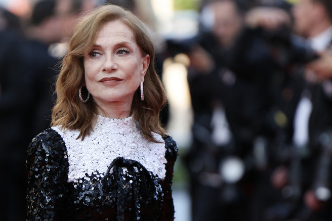Isabelle Huppert, 2026 Closing Ceremony Red Steps © Thibaud MORITZ / AFP