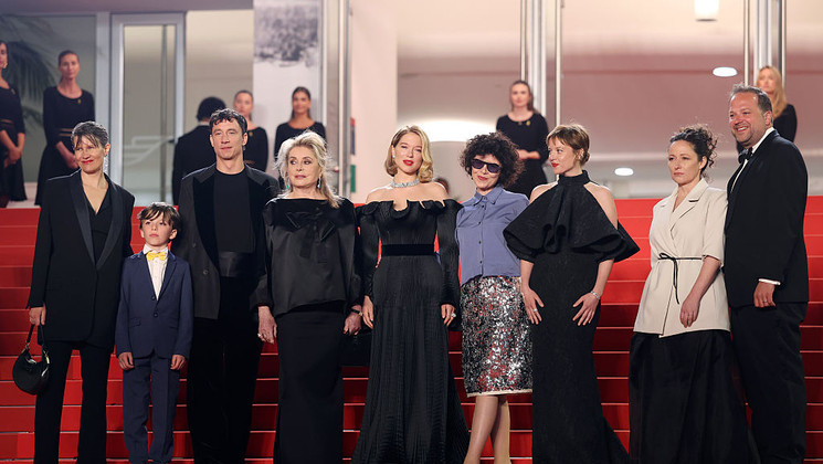 L'équipe de Gentle Monster, Montée des marches © Aurore Marechal/Getty Images