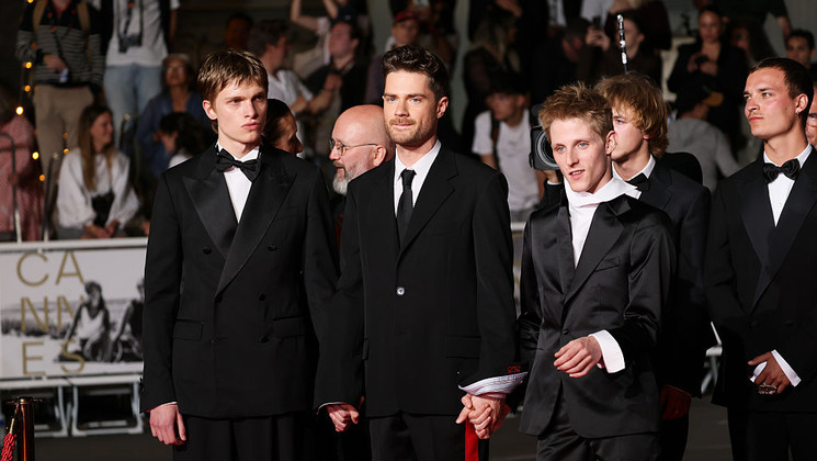 Red Steps Coward by Lukas Dhont - Emmanuel Macchia, Lukas Dhont, Valentin Campagne © Ernesto Ruscio/Getty Images