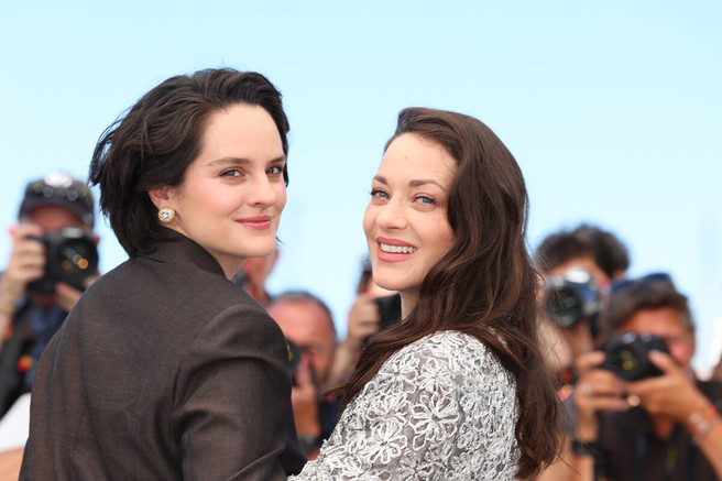 Roma Elastica, Noémie Merlant, Marion Cotillard, Photocall © Jean-Louis Hupé / FDC