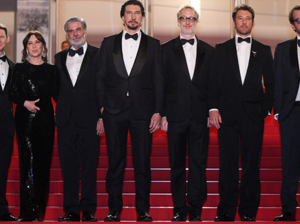 PAPER TIGER de James GRAY – Montée des Marches